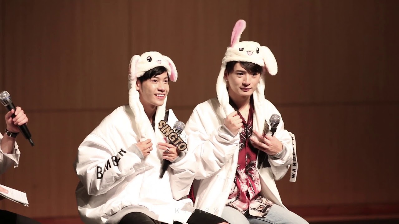 180707 Two Cute Bunny Rabbits - Krist & Singto Fanmeeting in Korea