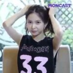 ♥ Extra Cute Korean Bunny Tying Up Her Hair - 여분의 귀여운 한국의 소녀 묶여 그녀의 머리 ♥