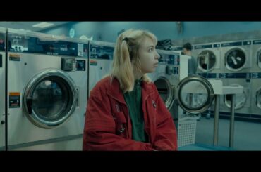 Beach Bunny - Prom Queen (Official Video)