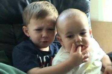 Charlie bit my finger - again !