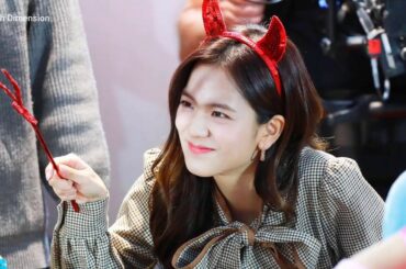 BLACKPINK JISOO CUTE WITH RABBIT HAT KPOP BLACKPINK