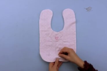 Cute & Dainty DIY: Baby Bunny Bib