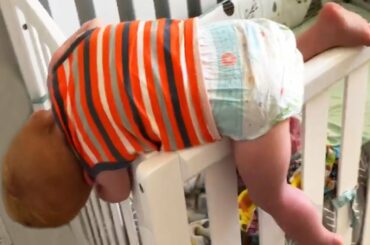 Cutest Baby Can Fall Asleep Everywhere - Cute Baby Video