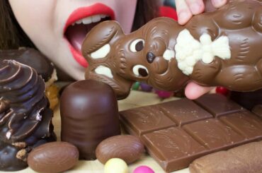 ASMR CUTE RABBIT + Cream Puffs (Profiteroles) | CRUNCHY Eating Sounds No Talking