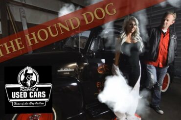 Elvis & Rabbit - The Hound Dog - Rabbit's Used Cars