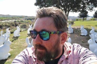 I Finally Went To Bunnyhenge - The Confusing Roadside Oddities of Newport Beach California