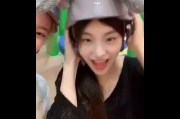 ITZY Yuna & Yeji Rabbit Cute Instagram  Video