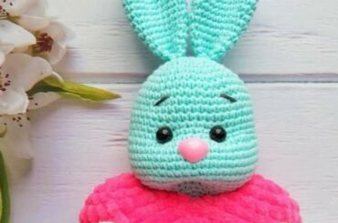 Valentine's Day free crochet bunny pattern