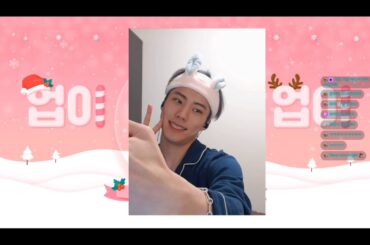 Jeup taking his cute bunny selcas