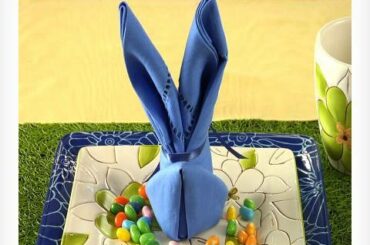 Easy Napkin Design - Bunny Napkin Fold