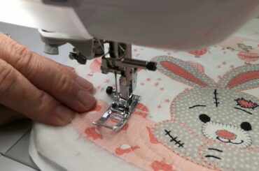 Bunny Bib - Echo Quilting Tutorial, Sew Sweet Pea
