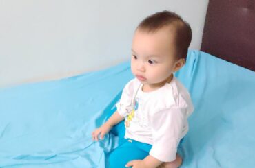 Cute baby reaction when sees a Craftholic Rabbit for the first time