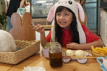 Bellva @mybunbun pet cafe....makan bersam cute bunny 🍟🥯🍜☕🍵 🐇🐰