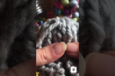 Knitted baby bunny slippers tutorial