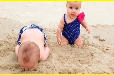 Funny Twins Playing Happiest - Cute Baby Videos