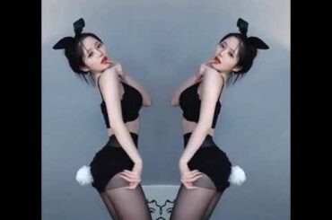 Cute Bunny Ear Asian Girl in Black Dancing 可爱性感黑丝兔女郎热舞