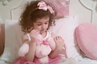 BABY BUNNY! HE'S SO CUTE!