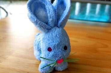 How to make a cute Bunny with a towel and paper DIY Easter decorations