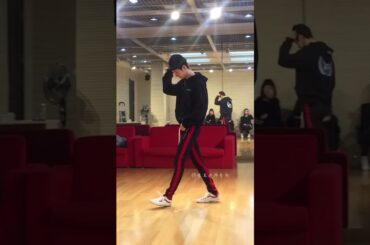 [Dance practice] Wang Yibo ✘ Bunny Ranch