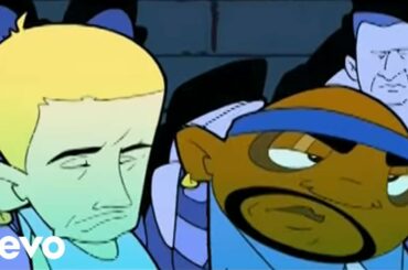 Eminem - Shake That ft. Nate Dogg (Official Music Video)