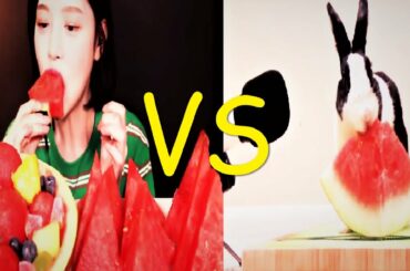 look  how they eat watermelon against the cute rabbit👌😱❤