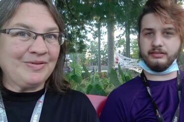 Six Flags Great Advenute - Hallowfest - Scare Zones And A Cute Bunny