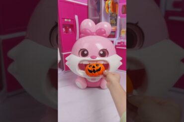 Cute bunny eating, satisfactory unboxing, asmr video