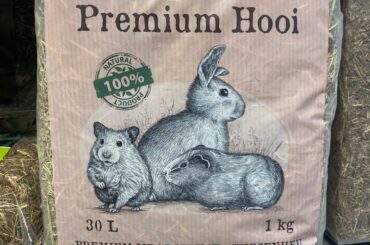 Meadow hay for adult rabbit?