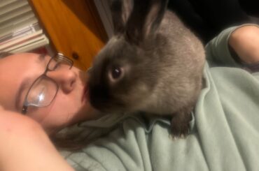 Juniper ALWAYS wants her dads food