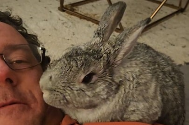 Miss Maggie is full of kisses 💋