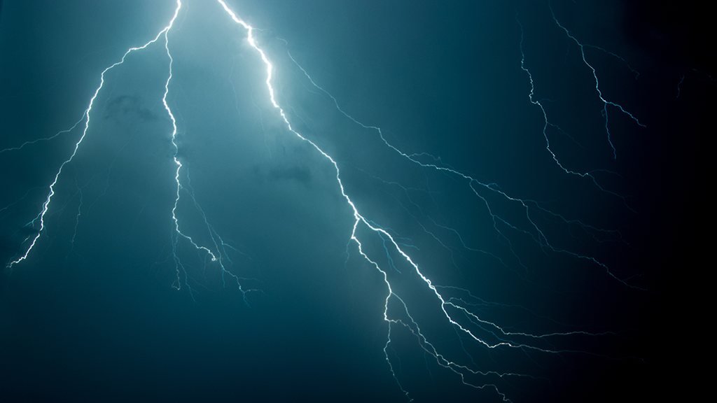 Damaging storms blast southern Ontario causing flooding, power outages in Toronto
