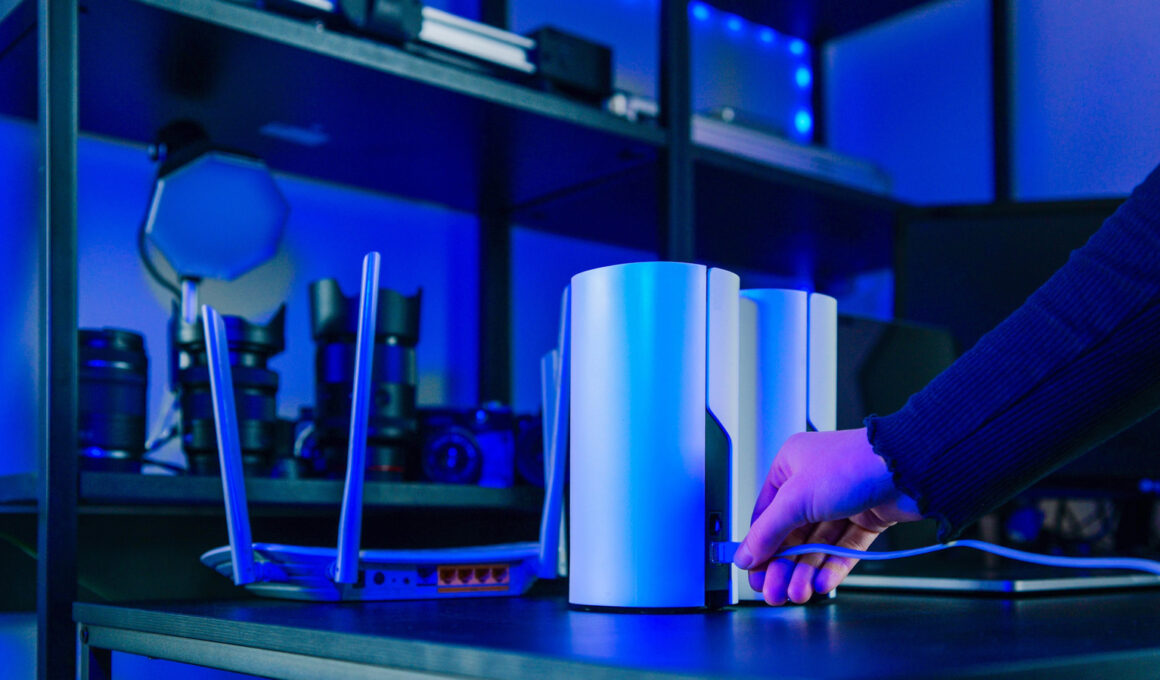 Why Don't You See External Antennas On Mesh Wi-Fi Systems?