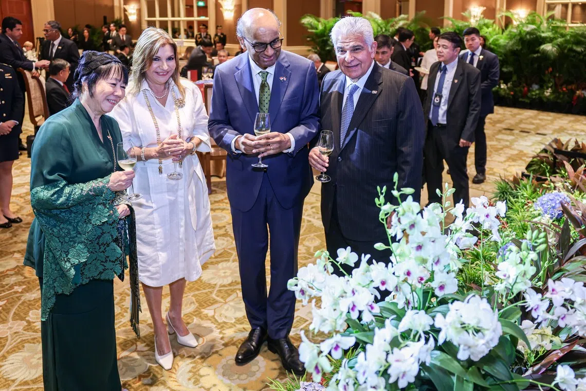President Tharman Shanmugaratnam (second from right) and his spouse Jane Ittogi Shanmugaratnam (far left) with Panamanian President Jose Raul Mulino (far right) and his spouse Maricel Cohen de Mulino during the state banquet on Oct 5.